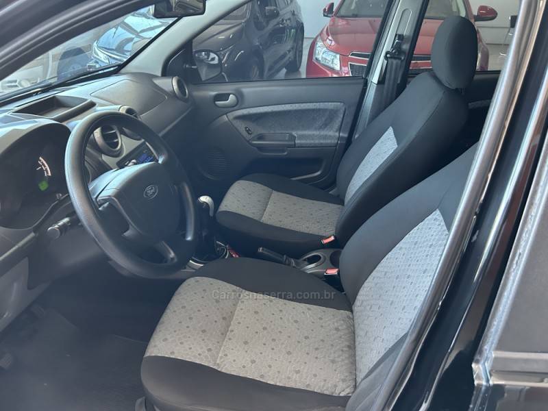 FORD - FIESTA - 2013/2013 - Preta - R$ 34.900,00