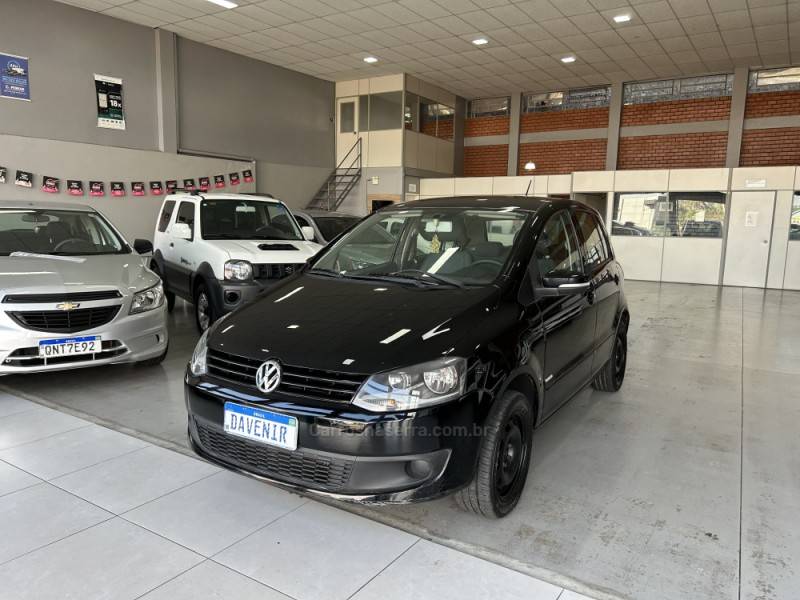 VOLKSWAGEN - FOX - 2011/2012 - Preta - R$ 33.900,00