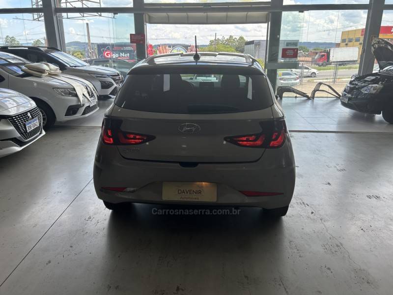 HYUNDAI - HB20 - 2021/2021 - Prata - R$ 69.900,00