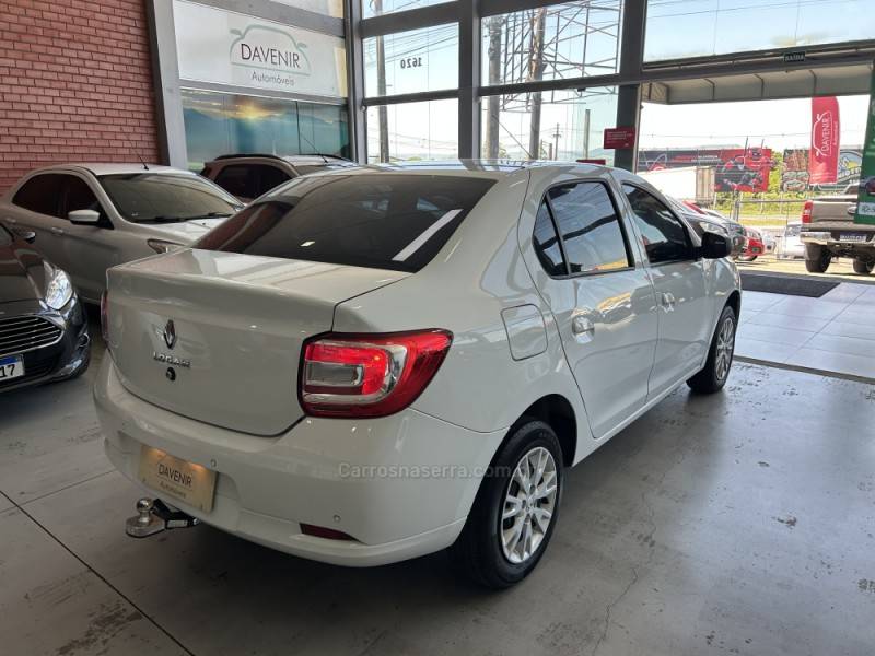 RENAULT - LOGAN - 2022/2023 - Branca - R$ 59.900,00