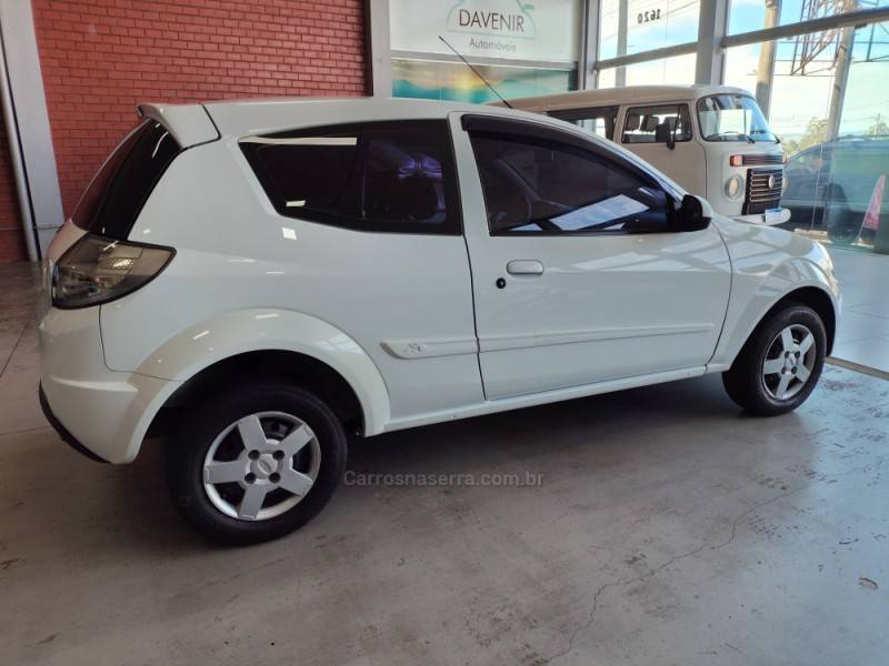 FORD - KA - 2013/2013 - Branca - R$ 28.900,00