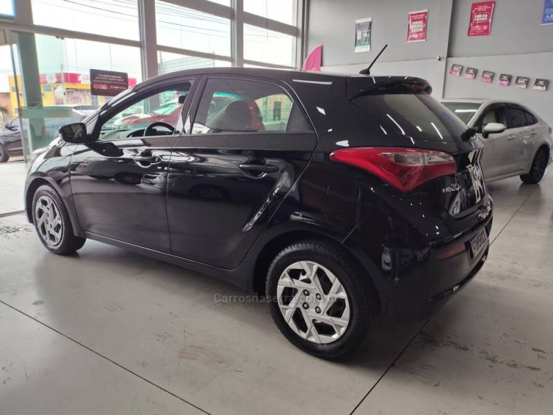HYUNDAI - HB20 - 2015/2016 - Preta - R$ 55.900,00