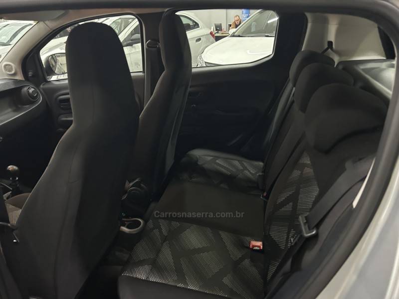 FIAT - MOBI - 2023/2023 - Prata - R$ 56.900,00