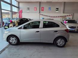 CHEVROLET - ONIX - 2018/2018 - Prata - R$ 51.900,00