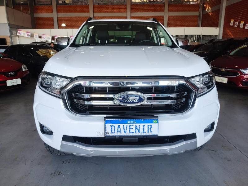 FORD - RANGER - 2021/2022 - Branca - R$ 239.000,00