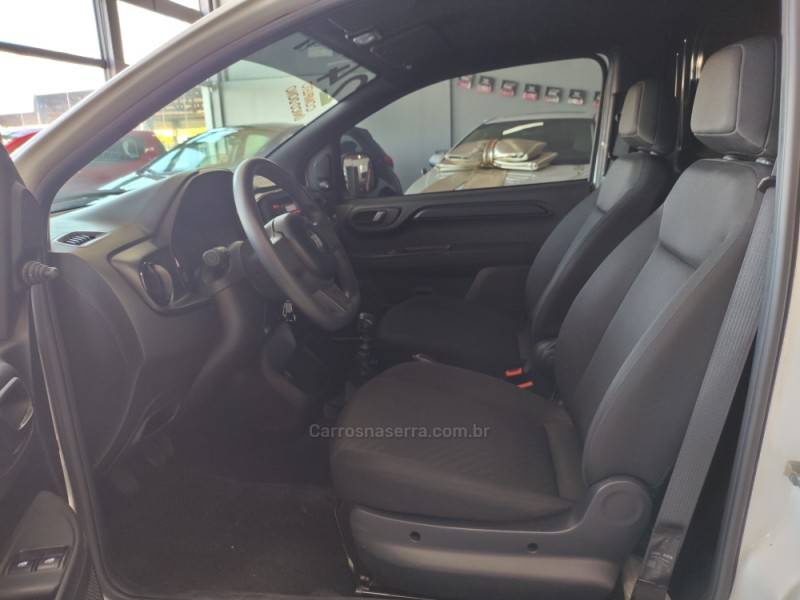 FIAT - FIORINO - 2023/2024 - Branca - R$ 99.800,00