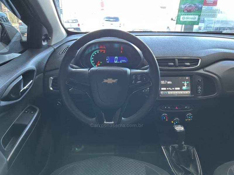 CHEVROLET - PRISMA - 2017/2017 - Branca - R$ 61.900,00
