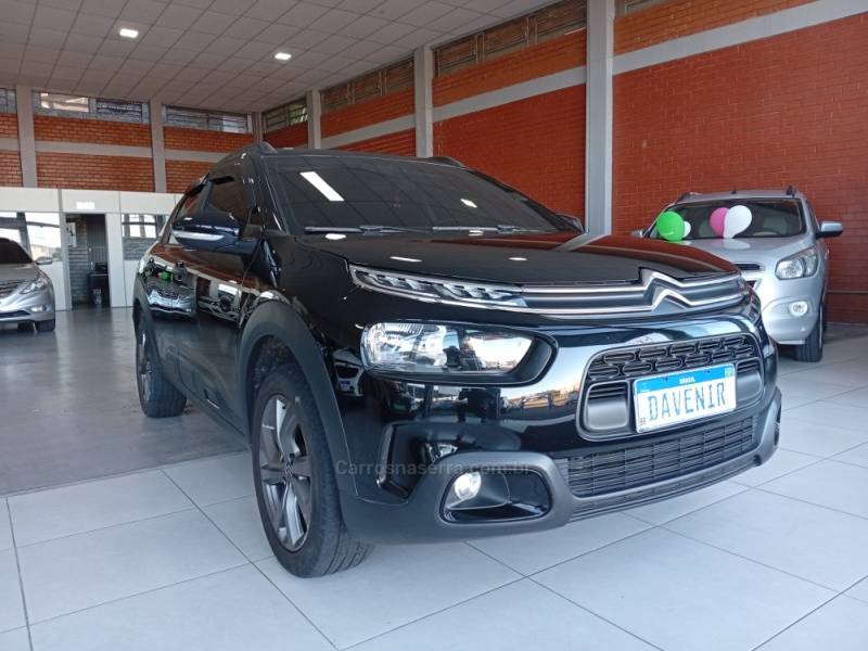 CITROËN - C4 CACTUS - 2021/2022 - Preta - R$ 81.900,00