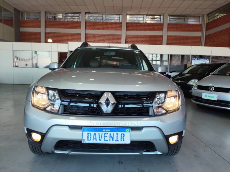RENAULT - DUSTER - 2015/2016 - Prata - R$ 68.900,00