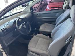 VOLKSWAGEN - FOX - 2004/2004 - Branca - R$ 26.900,00