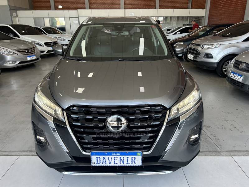 NISSAN - KICKS - 2022/2022 - Cinza - R$ 105.900,00