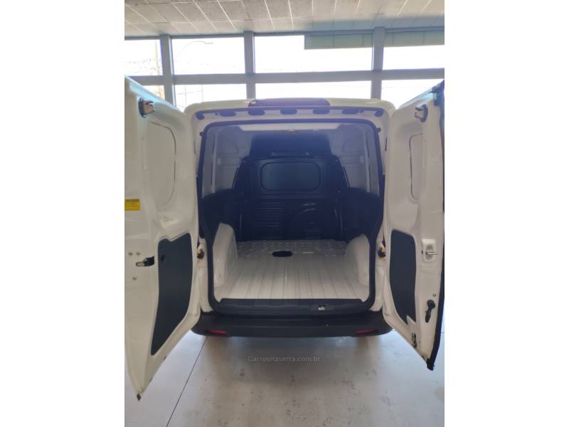 FIAT - FIORINO - 2023/2024 - Branca - R$ 99.800,00