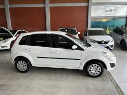 FORD - FIESTA - 2013/2013 - Branca - R$ 34.900,00