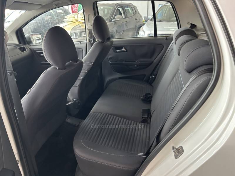 VOLKSWAGEN - CROSSFOX - 2011/2012 - Branca - R$ 44.900,00
