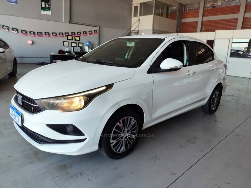 FIAT - CRONOS - 2021/2022 - Branca - R$ 75.900,00