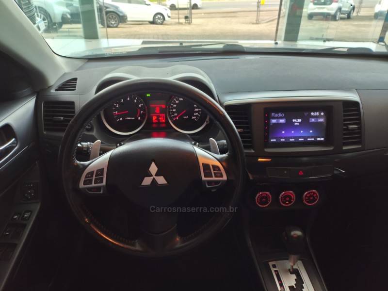 MITSUBISHI - LANCER - 2013/2014 - Prata - R$ 63.900,00