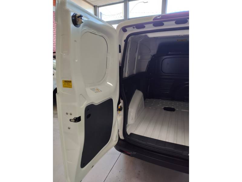 FIAT - FIORINO - 2023/2024 - Branca - R$ 99.800,00
