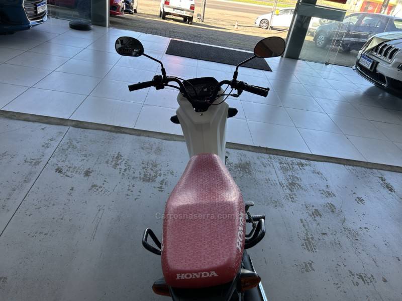 HONDA - POP 110I - 2023/2023 - Branca - R$ 11.000,00
