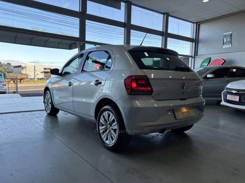 VOLKSWAGEN - GOL - 2021/2022 - Prata - R$ 63.900,00