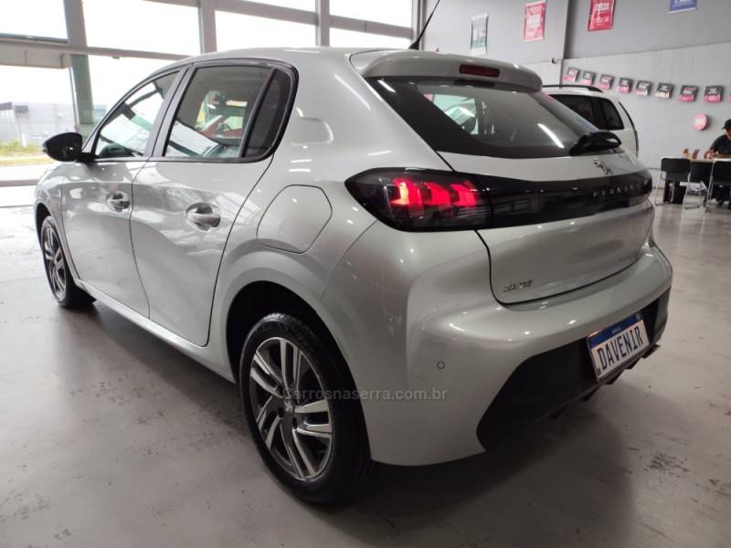 PEUGEOT - 208 - 2021/2022 - Prata - R$ 79.900,00