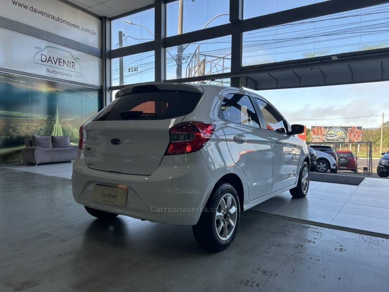 FORD - KA - 2017/2018 - Branca - R$ 49.900,00