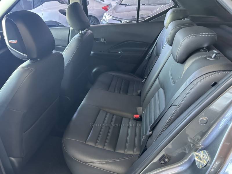 NISSAN - KICKS - 2022/2022 - Cinza - R$ 105.900,00