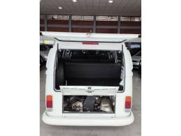 VOLKSWAGEN - KOMBI - 2009/2010 - Branca - R$ 91.900,00