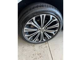 TOYOTA - COROLLA - 2022/2023 - Branca - R$ 149.900,00