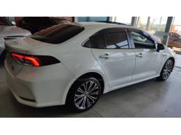 TOYOTA - COROLLA - 2022/2023 - Branca - R$ 149.900,00