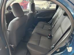 TOYOTA - ETIOS - 2016/2017 - Verde - R$ 55.900,00