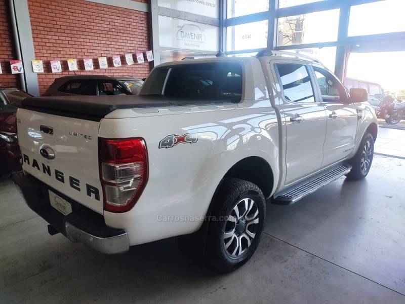 FORD - RANGER - 2021/2022 - Branca - R$ 239.000,00