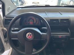 VOLKSWAGEN - FOX - 2004/2004 - Branca - R$ 26.900,00