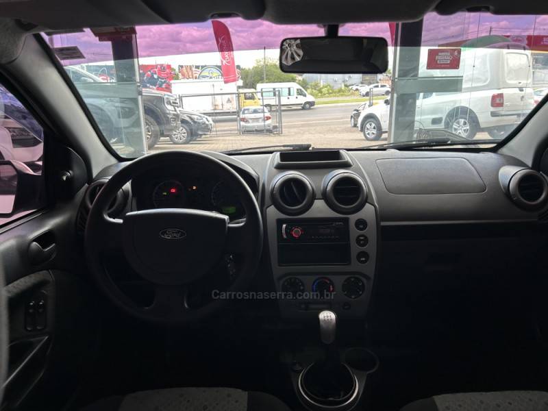 FORD - FIESTA - 2013/2013 - Branca - R$ 34.900,00