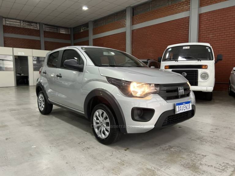FIAT - MOBI - 2023/2023 - Prata - R$ 56.900,00