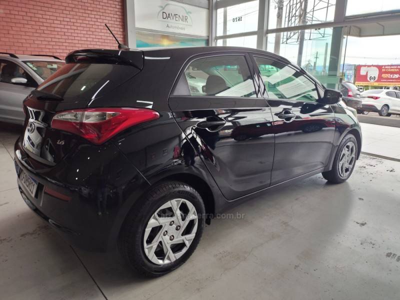 HYUNDAI - HB20 - 2015/2016 - Preta - R$ 55.900,00