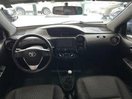 TOYOTA - ETIOS - 2016/2017 - Verde - R$ 55.900,00