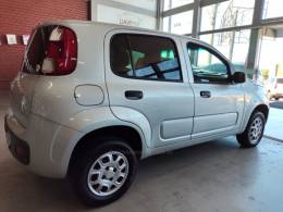 FIAT - UNO - 2014/2015 - Prata - R$ 28.900,00
