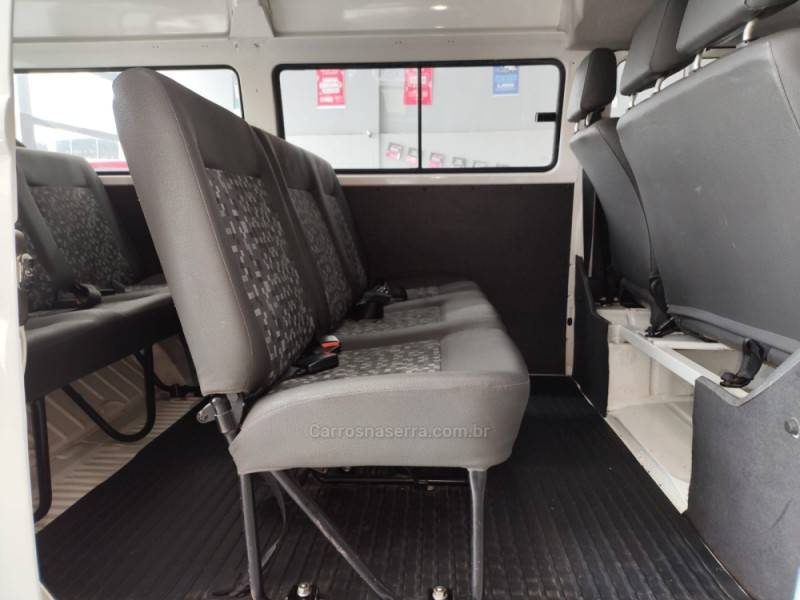 VOLKSWAGEN - KOMBI - 2009/2010 - Branca - R$ 91.900,00