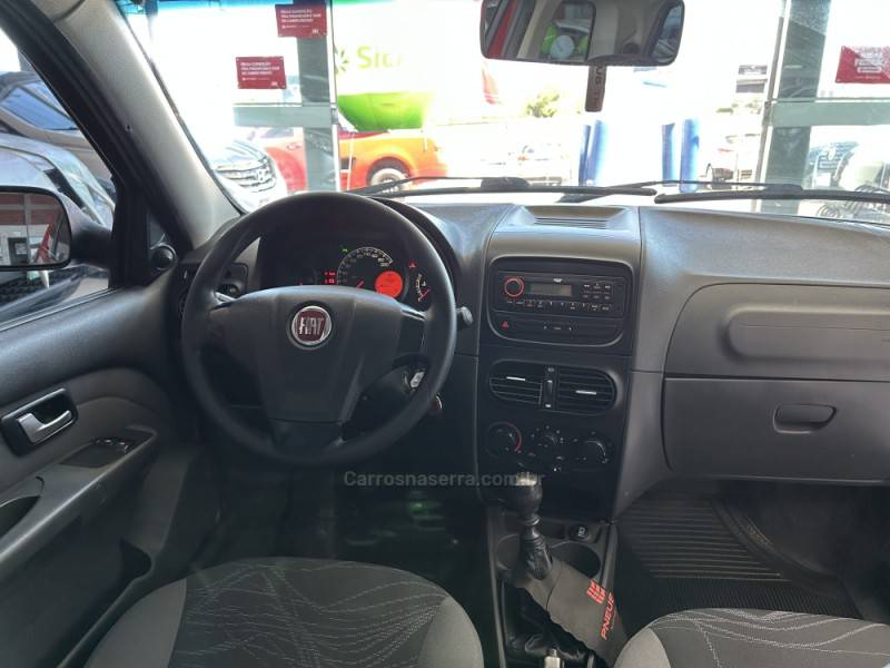 FIAT - STRADA - 2015/2016 - Vermelha - R$ 69.900,00