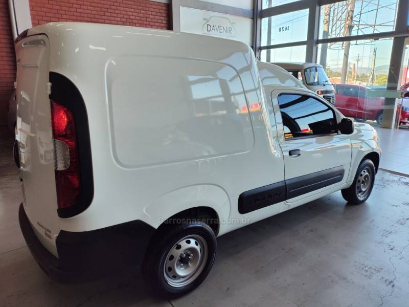 FIAT - FIORINO - 2023/2024 - Branca - R$ 99.800,00