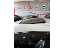 TOYOTA - COROLLA - 2022/2023 - Branca - R$ 149.900,00