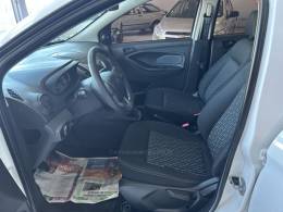 FORD - KA - 2017/2018 - Branca - R$ 49.900,00