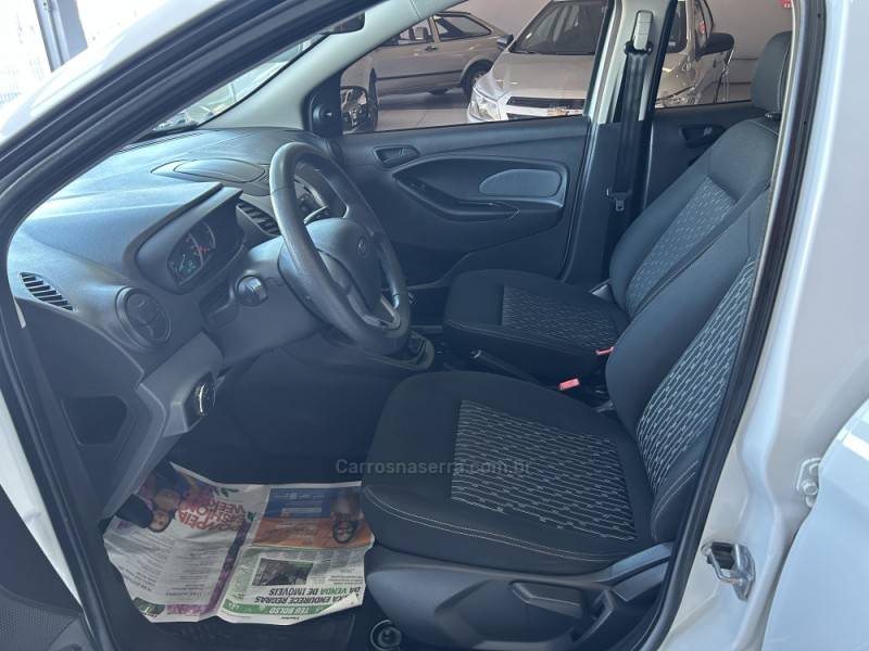 FORD - KA - 2017/2018 - Branca - R$ 49.900,00