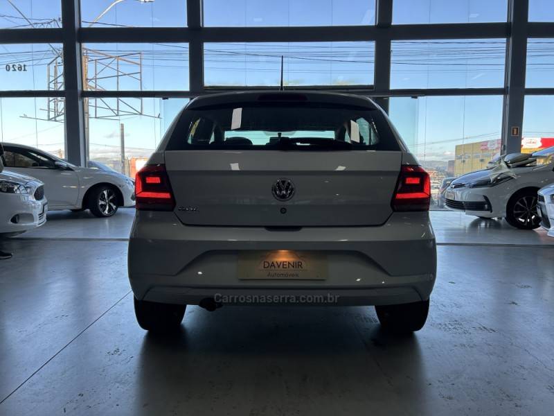 VOLKSWAGEN - GOL - 2021/2022 - Prata - R$ 63.900,00