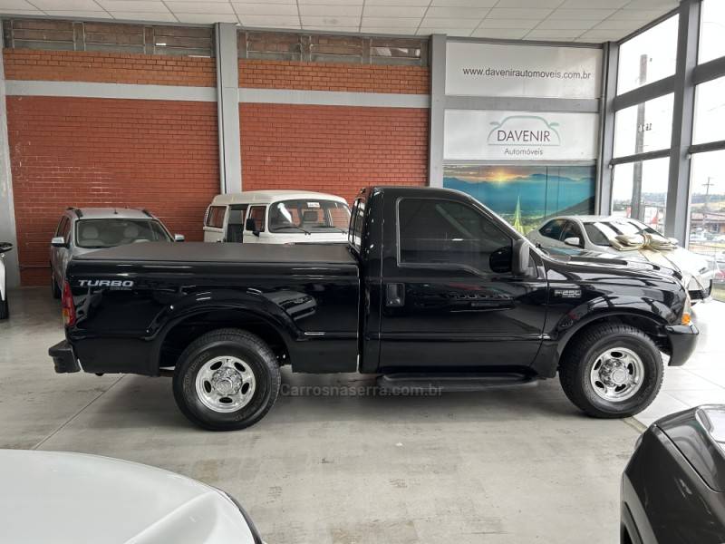 FORD - F-250 - 2000/2000 - Preta - R$ 119.900,00