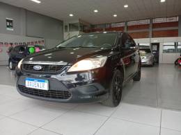 FORD - FOCUS - 2011/2012 - Preta - R$ 35.900,00