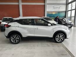 NISSAN - KICKS - 2022/2022 - Prata - R$ 99.900,00