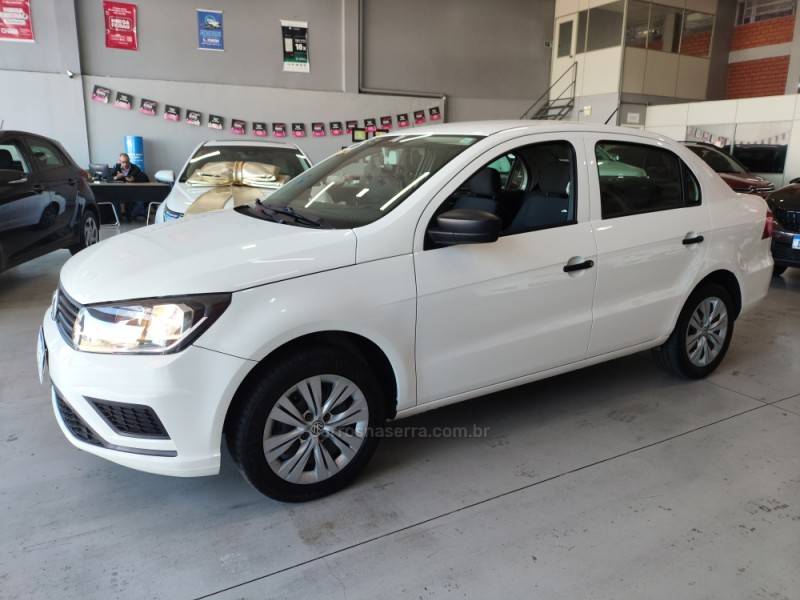 VOLKSWAGEN - VOYAGE - 2022/2023 - Branca - R$ 64.900,00