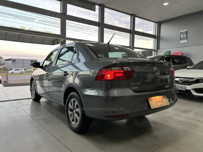 VOLKSWAGEN - VOYAGE - 2020/2021 - Cinza - R$ 59.900,00