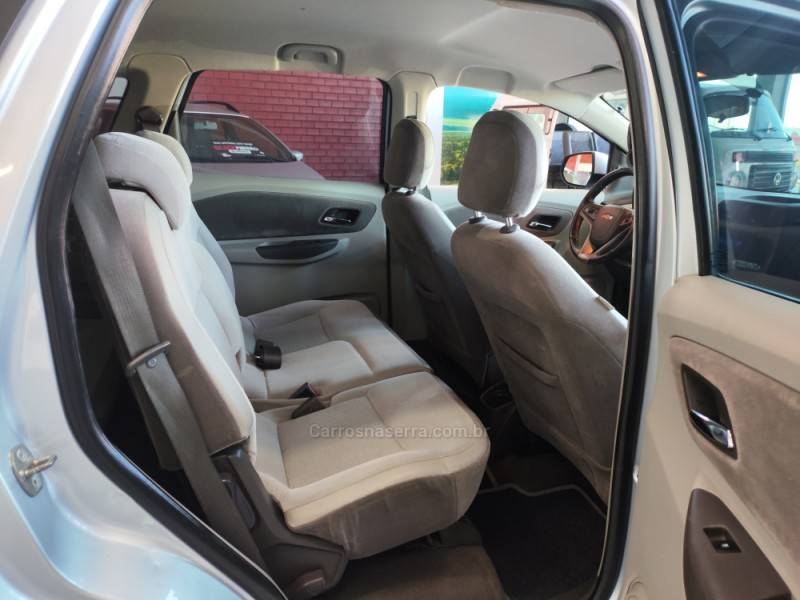 CHEVROLET - SPIN - 2012/2013 - Prata - R$ 57.900,00